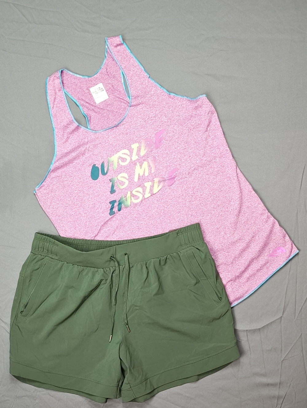 The North Face Graphic Racerback Tank Top & Carrie Underwood 5" Shorts Set Sz M